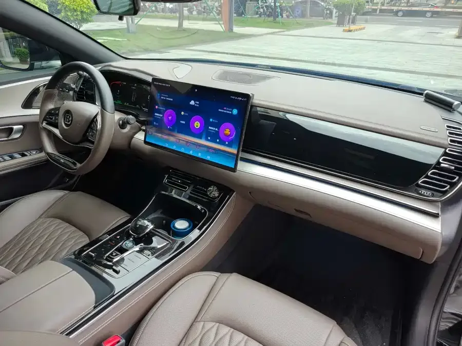 BYD Second-hand Han 2024 EV Honor Edition 605KM Front-wheel Drive Premium 2023 — миниатюра 4