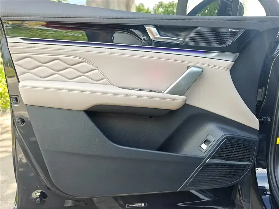 BYD Tang New Energy Tang New Energy 2024 DM-i Honor Edition 112KM Premium Edition 2024 — миниатюра 4