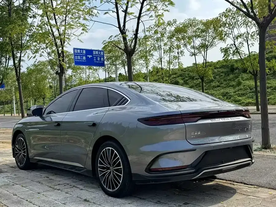 BYD Second-hand Han 2023 EV Champion Edition 506KM Front-wheel Drive Premium 2024 — миниатюра 3