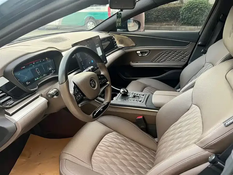 BYD Second-hand Han 2023 EV Champion Edition 605KM Front-wheel Drive Premium 2023 — миниатюра 4