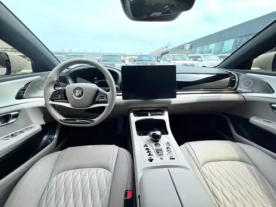 BYD Second-hand Han 2025 DM-i 125KM Elite 2025 — миниатюра 2