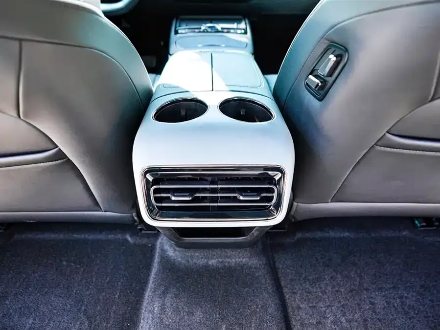 Geely Galaxy E8 Galaxy E8 2025 700km Long-distance Intelligent Driving Edition 2025 — миниатюра 5