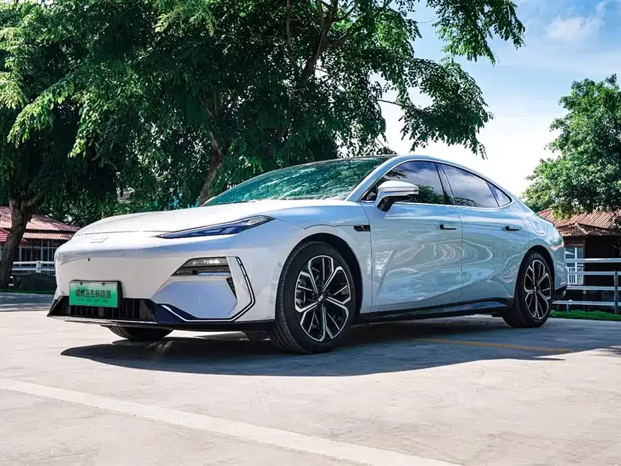 Geely Galaxy E8 2025
