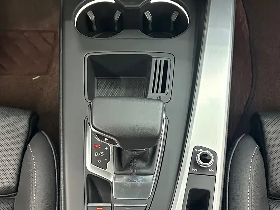 Audi a4 l 2023 40 TFSI Fashion Dynamic Edition 2023 — миниатюра 5