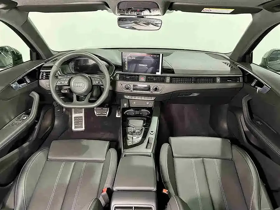 Audi a4 l 2024 40 TFSI luxury and dynamic model 2024 — миниатюра 3