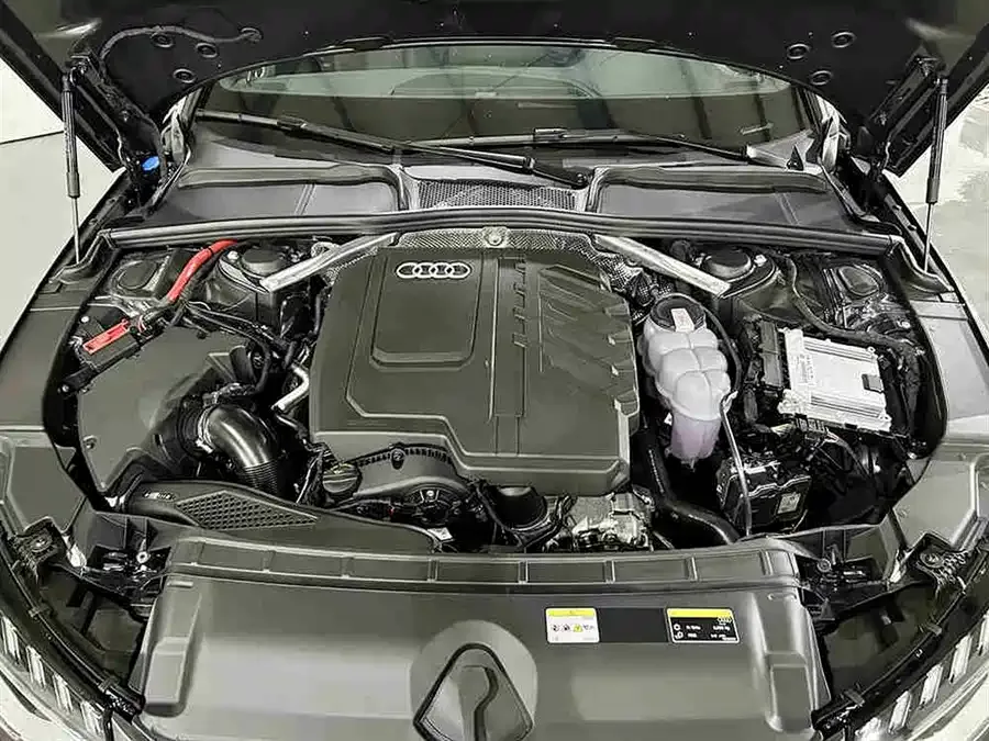 Audi a4 l 2024 40 TFSI luxury and dynamic model 2024 — миниатюра 5