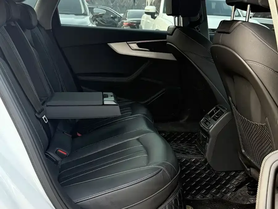 Audi a4 l 2022 40 TFSI luxury and dynamic model 2023 — миниатюра 5