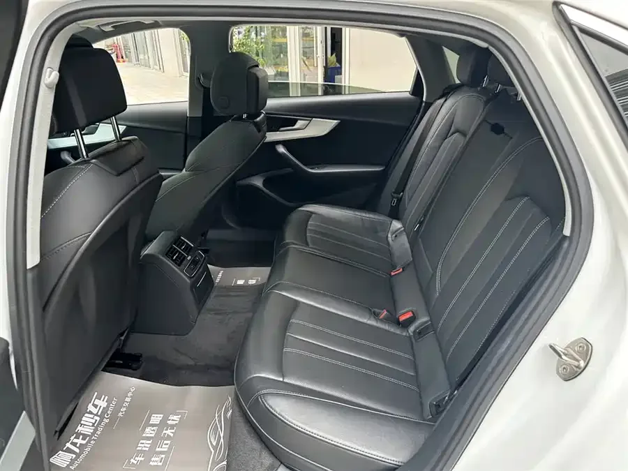 Audi a4 l 2023 40 TFSI Fashion Dynamic Edition 2024 — миниатюра 3