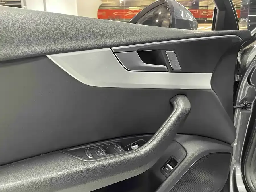 Audi a4 l 2022 40 TFSI Fashion Dynamic Edition 2024 — миниатюра 2