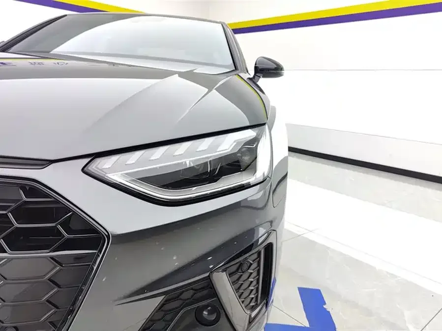 Audi a4 l 2023 40 TFSI luxury and dynamic model 2024 — миниатюра 2