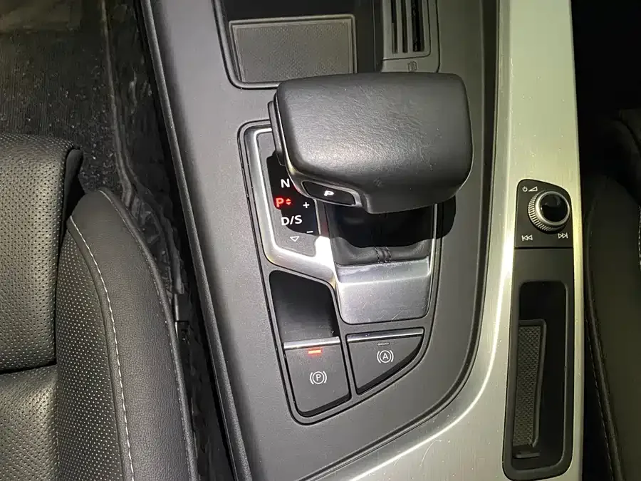 Audi a4 l 2022 40 TFSI Fashion Dynamic Edition 2022 — миниатюра 4