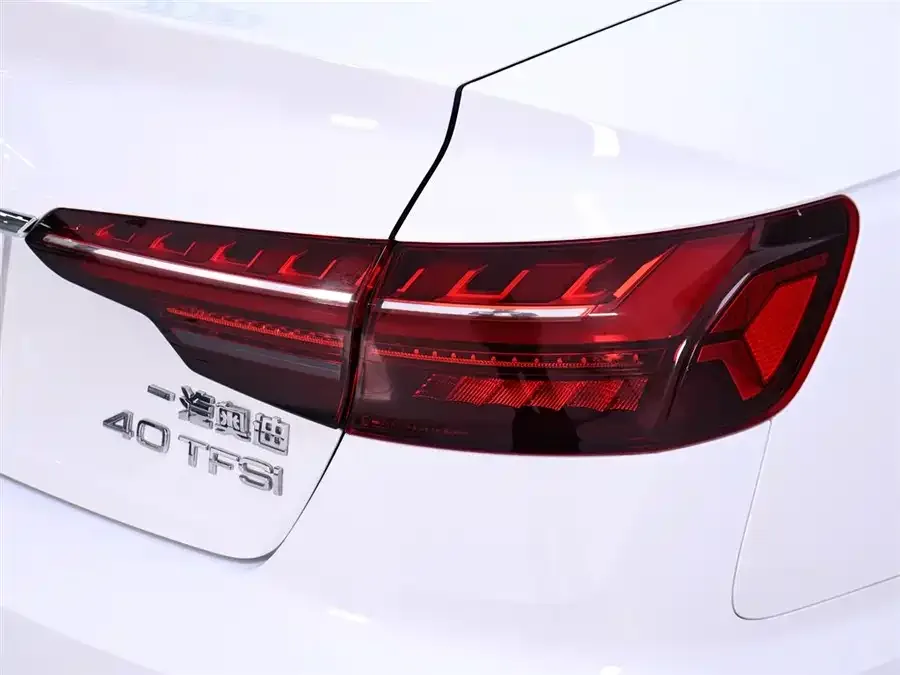 Audi a4 l 2023 40 TFSI Fashion Dynamic Edition 2023 — миниатюра 3