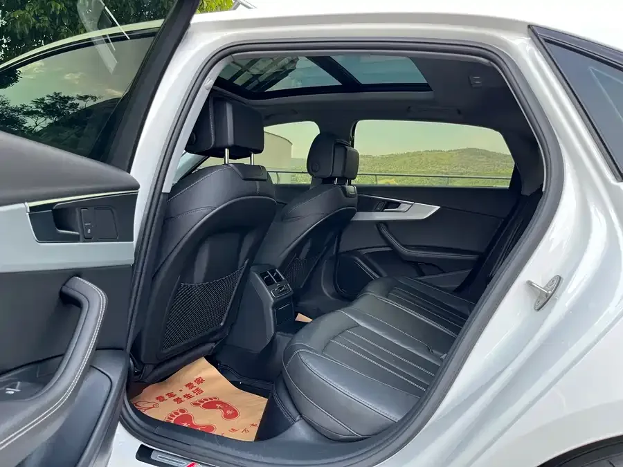 Audi a4 l 2022 40 TFSI luxury and dynamic model 2022 — миниатюра 2