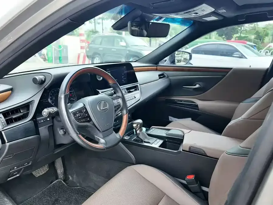 Lexus ES 2020 200 Luxury Edition 2022 — миниатюра 4