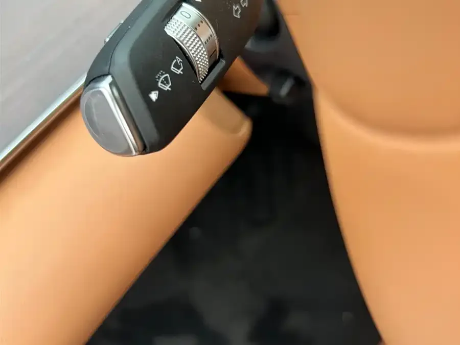 BYD Han L Han L 2025 DM-p 4WD LiDAR Flagship Model 2025 — миниатюра 3