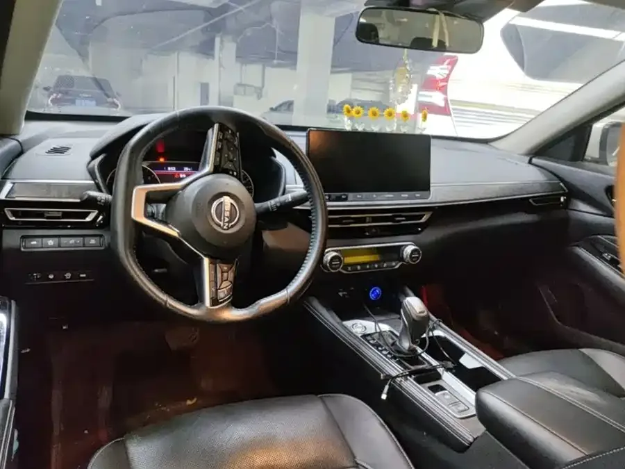 Nissan Altima Teana 2022 2.0L XL-Upr Premium Edition 2024 — миниатюра 3