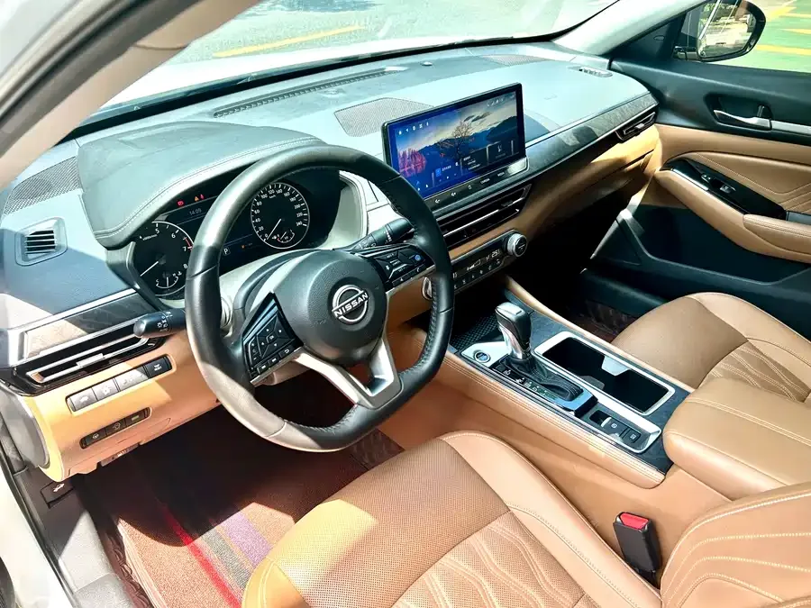 Nissan Altima Teana 2022 2.0L XL-Upr Premium Edition 2024 — миниатюра 4