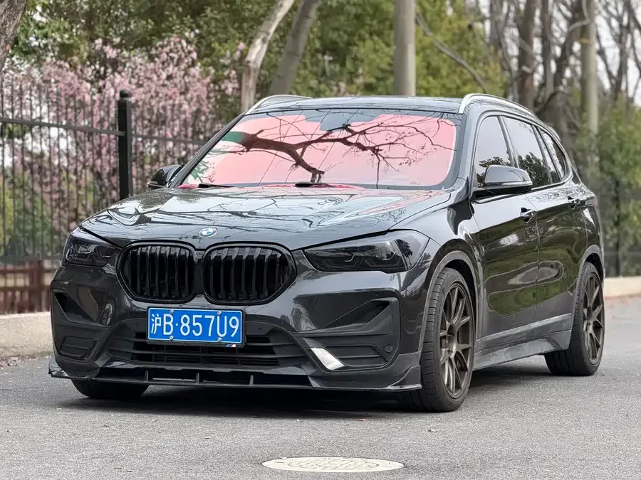 BMW X1 2022 sDrive25Li Leading Edition 2022 — фото 1, купить с доставкой в Москву