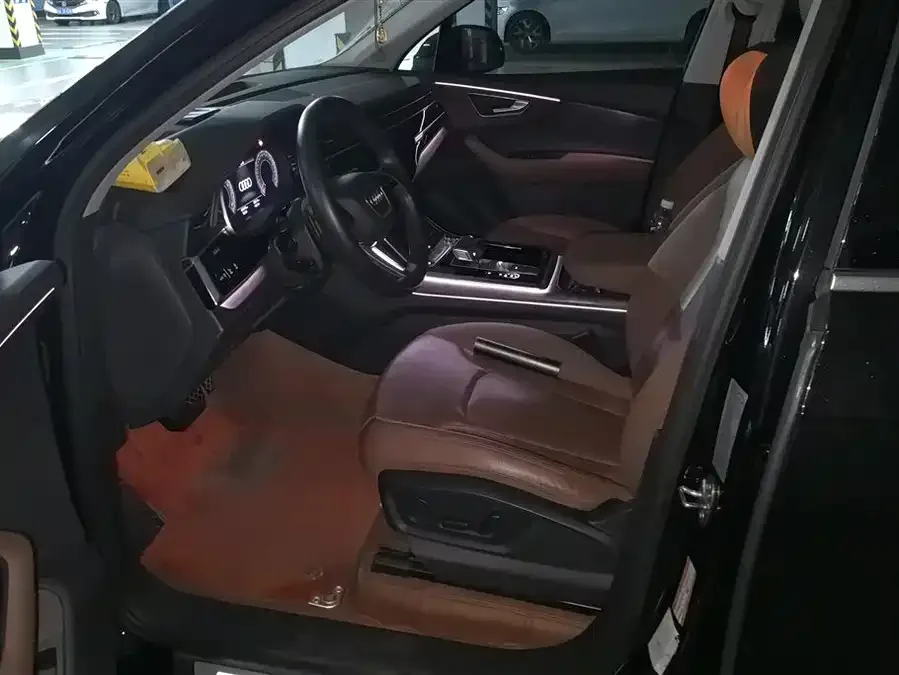 Audi Q7 2022 55 TFSI quattro S line sports model 2023 — миниатюра 3