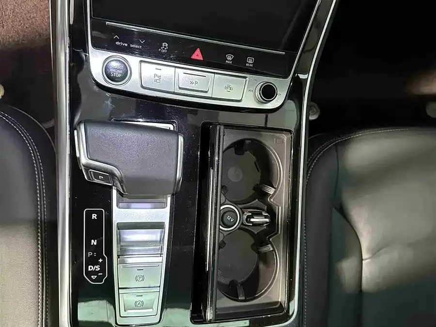 Audi Q7 2024 45 TFSI quattro S line Black Warrior 2024 — миниатюра 5