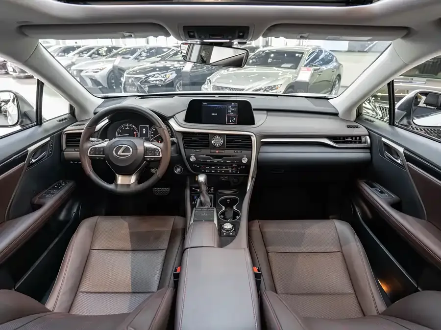 Lexus RX 2020 facelift 300 four-wheel drive elegant version 2022 — миниатюра 4