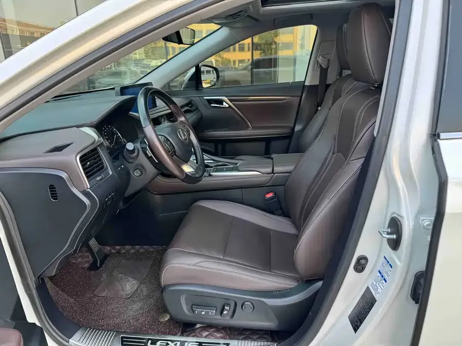 Lexus RX 2021 300 four-wheel drive special edition 2022 — миниатюра 4