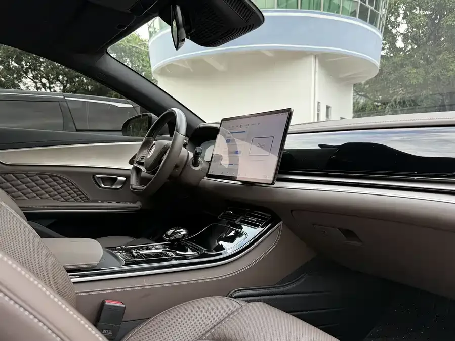 BYD Second-hand Han 2022 DM-i 121KM Premium Edition 2022 — миниатюра 4