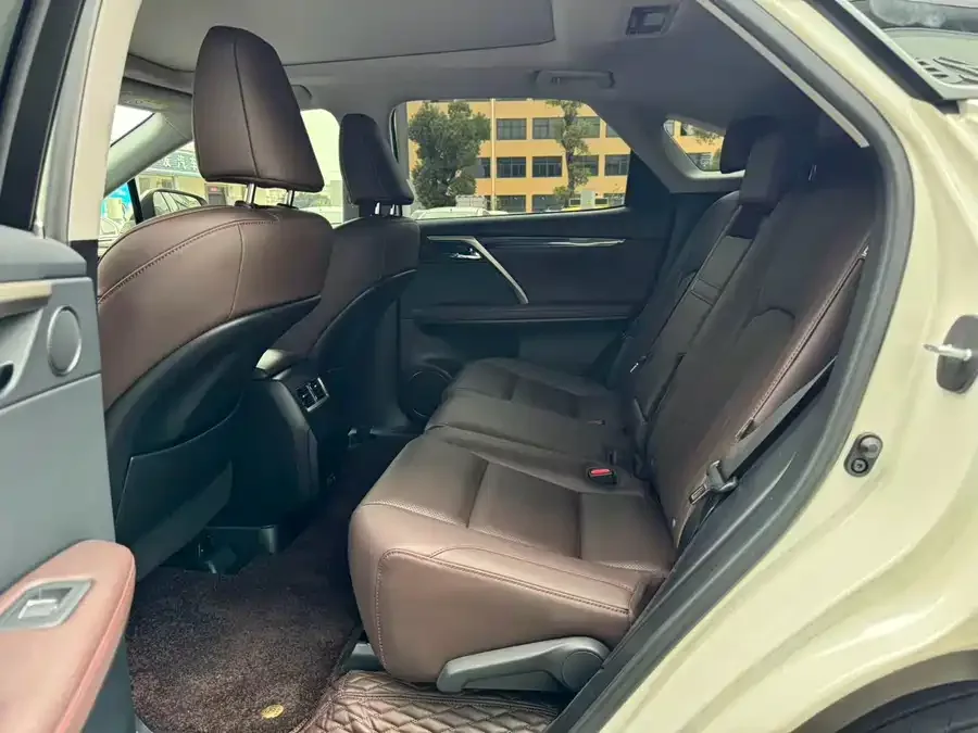 Lexus RX 2020 facelift 300 four-wheel drive elegant version 2022 — миниатюра 2
