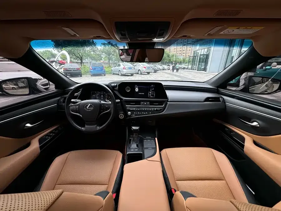 Lexus ES 2021 260 Excellence Edition 2022 — миниатюра 3