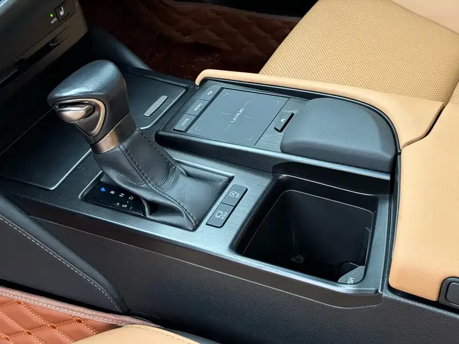 Lexus ES 2021 260 Excellence Edition 2022 — миниатюра 5