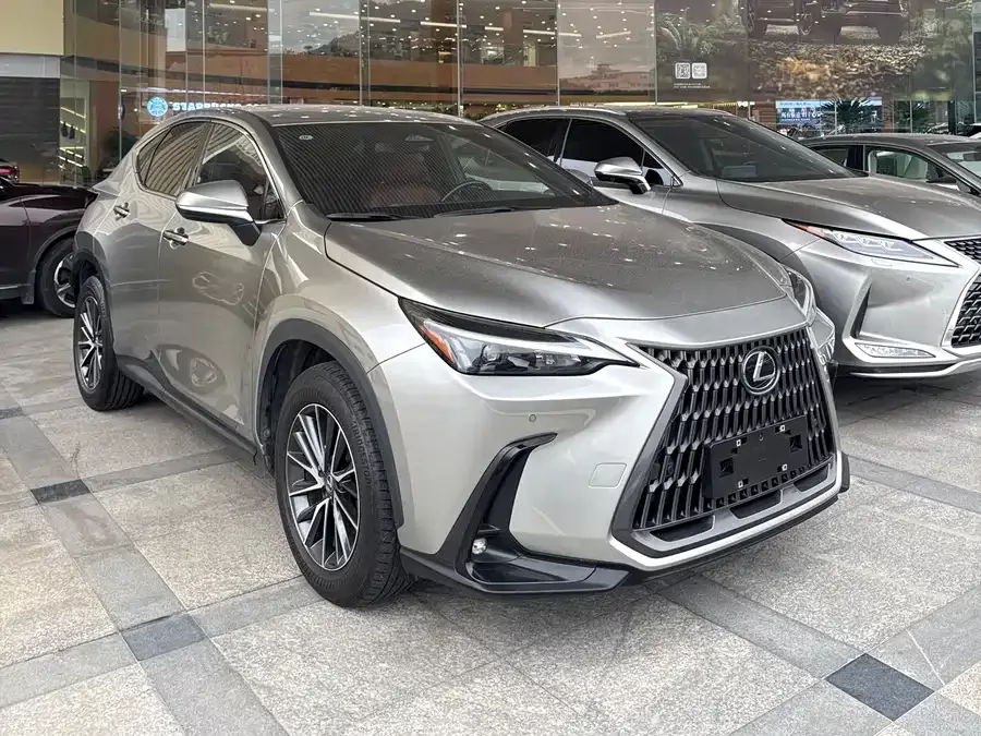 Lexus NX 2023