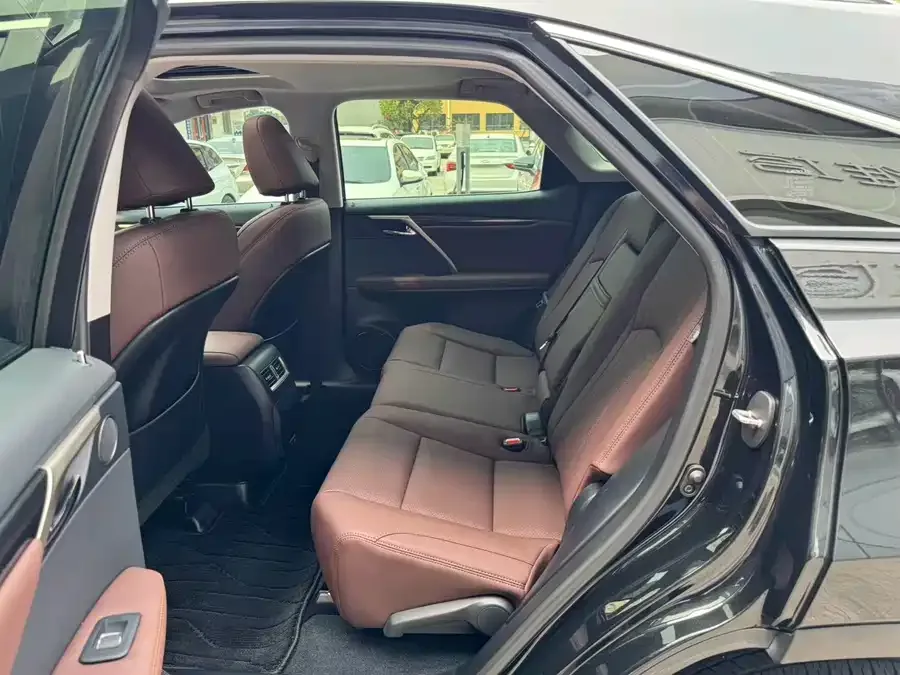 Lexus RX 2020 facelift 300 two-wheel drive elite version 2022 — миниатюра 2