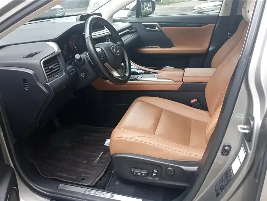 Lexus RX 2020 facelift 300 four-wheel drive elegant version 2022 — миниатюра 3
