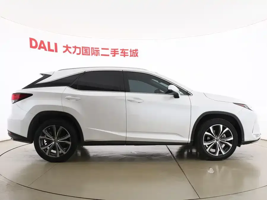 Lexus RX 2020 facelift 300 four-wheel drive elegant version 2022 — миниатюра 4