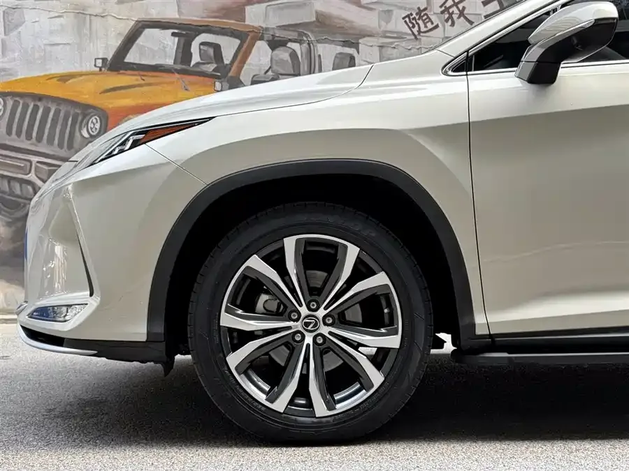 Lexus RX 2020 facelift 300 four-wheel drive elegant version 2022 — миниатюра 5