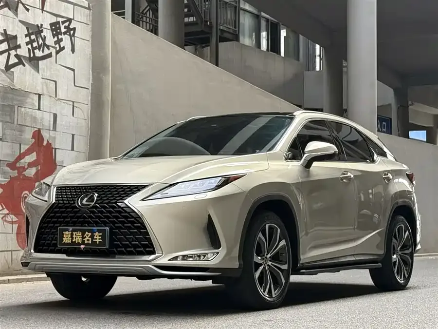 Lexus RX 2020 facelift 300 four-wheel drive elegant version 2022 — фото 1, купить с доставкой в Москву