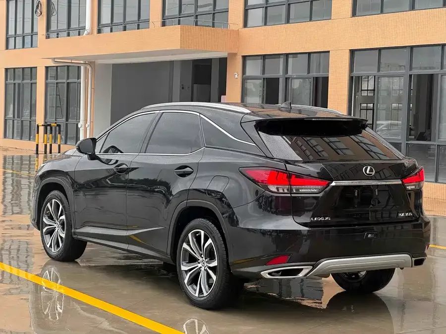 Lexus RX 2020 facelift 300 four-wheel drive elegant version 2022 — миниатюра 3