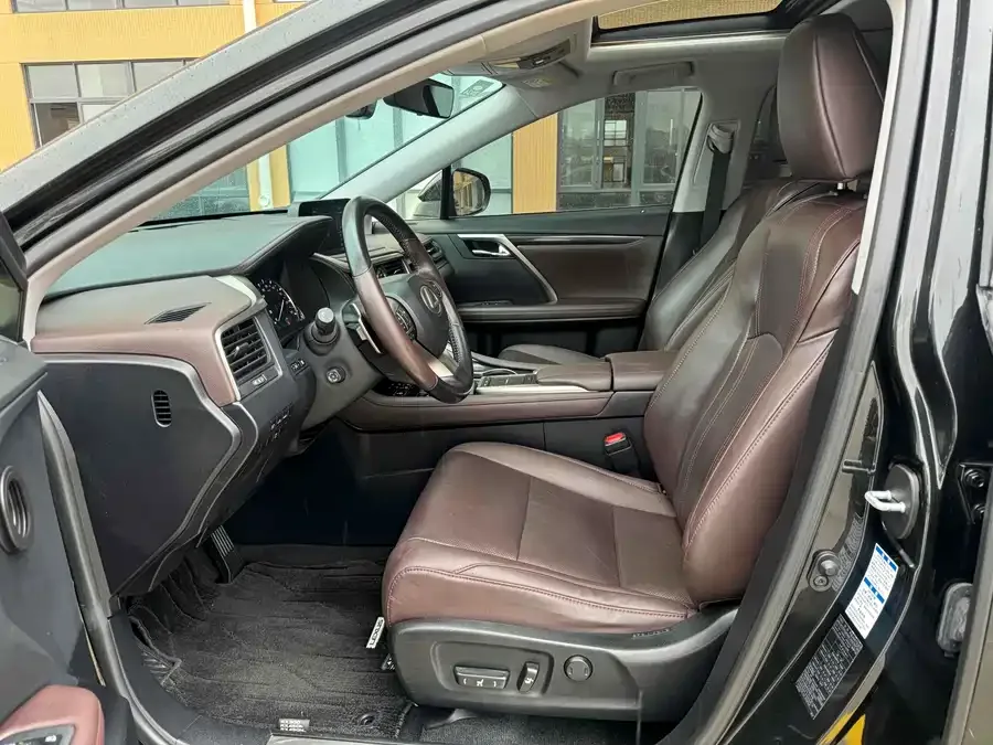 Lexus RX 2020 facelift 300 four-wheel drive elegant version 2022 — миниатюра 4