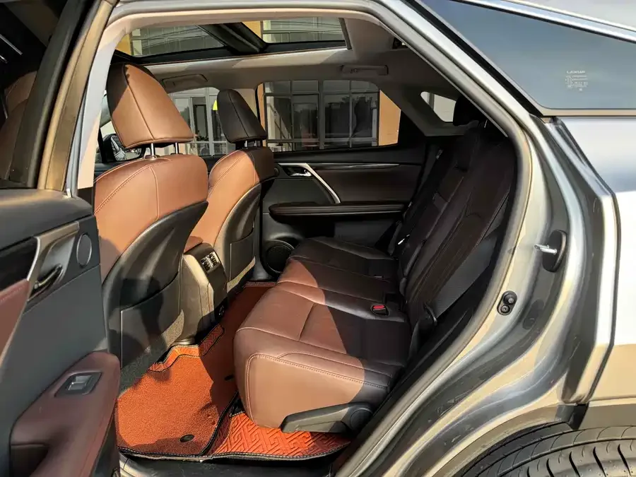 Lexus RX 2020 facelift 300 four-wheel drive elegant version 2022 — миниатюра 2