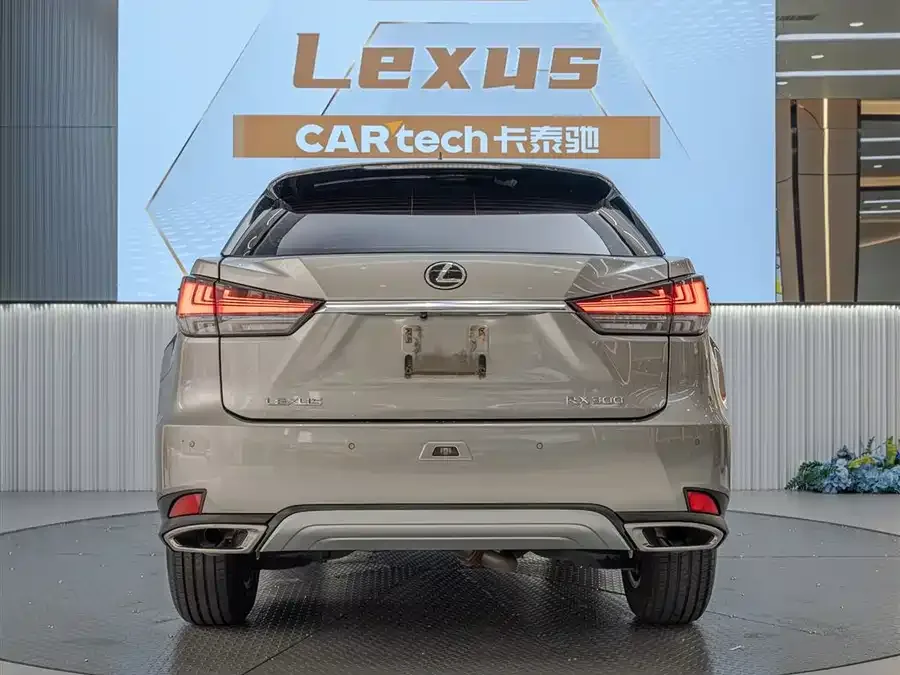 Lexus RX 2020 facelift 300 two-wheel drive comfort version 2022 — миниатюра 2