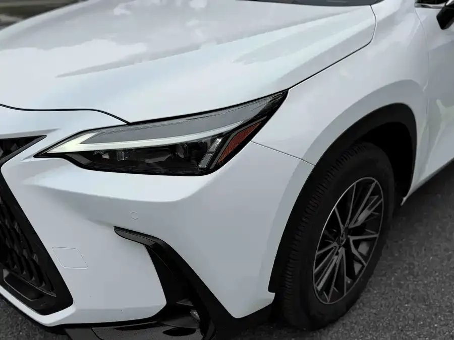 Lexus NX 2023 350h front-wheel drive Chuangyue Edition 2022 — миниатюра 3