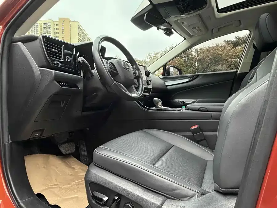 Lexus NX 2023 350h front-wheel drive Chuangyue Edition 2022 — миниатюра 5