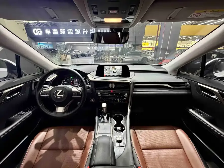 Lexus RX 2020 facelift 300 two-wheel drive elite version 2022 — миниатюра 3