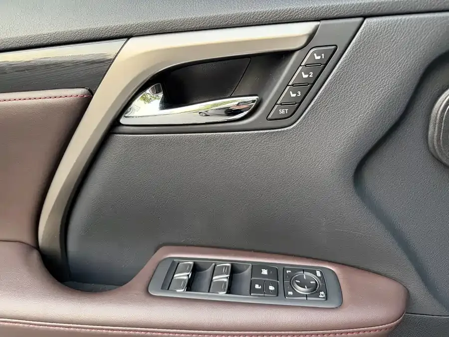 Lexus RX 2020 facelift 300 four-wheel drive elegant version 2022 — миниатюра 5