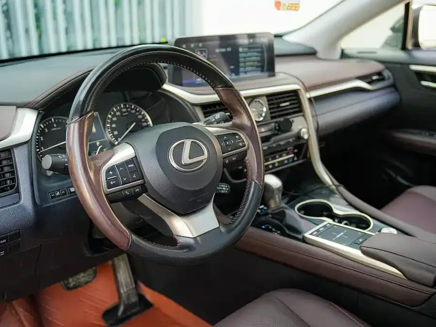 Lexus RX 2020 300 four-wheel drive elegant version country VI 2022 — миниатюра 3