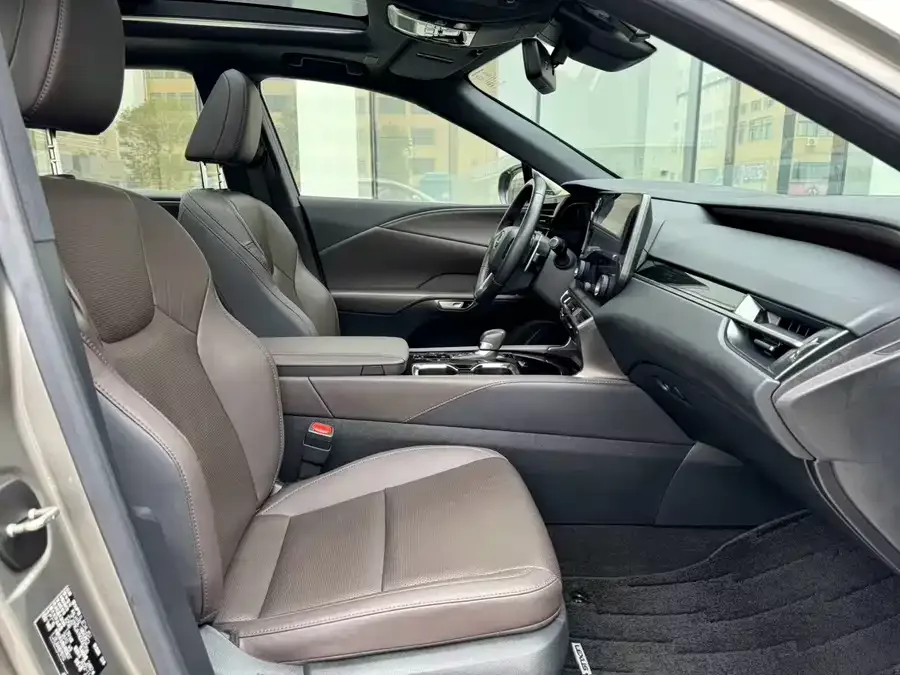 Lexus RX 2023 350h 4WD Pure Edition 2023 — миниатюра 2