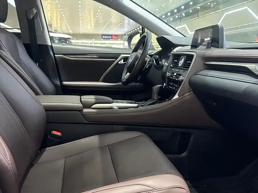 Lexus RX 2020 300 four-wheel drive elegant version country VI 2022 — миниатюра 2