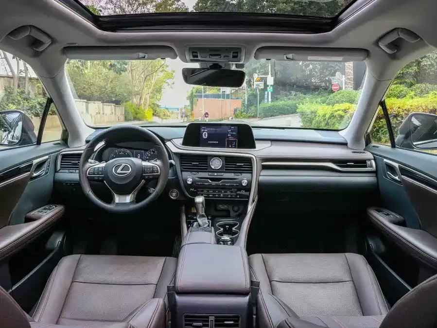 Lexus RX 2020 facelift 300 four-wheel drive elegant version 2022 — миниатюра 2