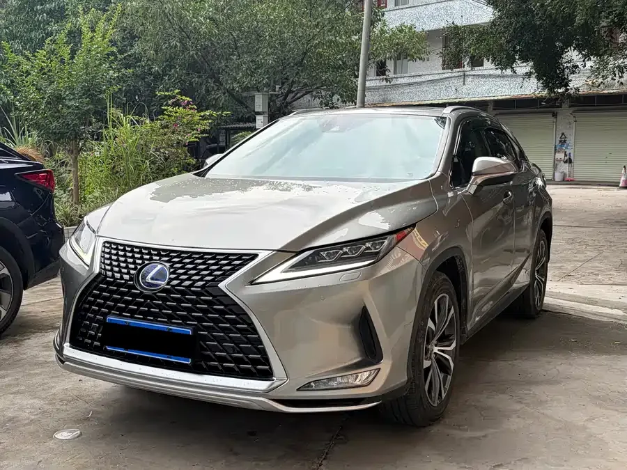 Lexus RX 2022