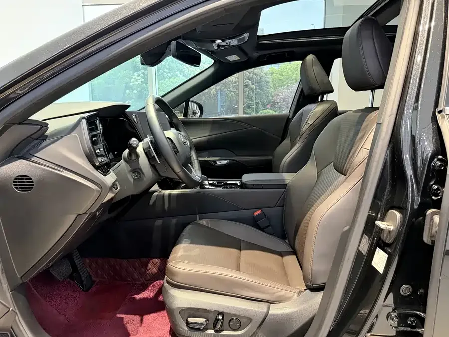 Lexus RX 2023 350h 4WD Pure Edition 2024 — миниатюра 4